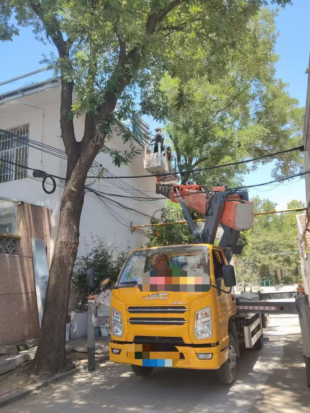 安阳市高空作业车能吊装重物吗？最大承载多少公斤？