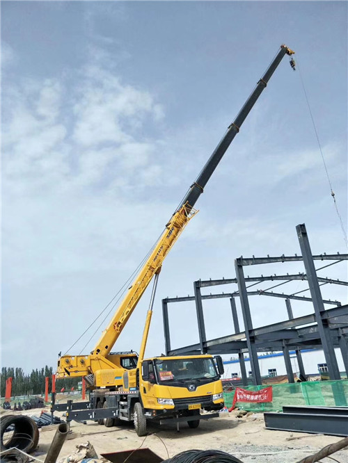 安阳市超高层建筑钢结构吊装案例